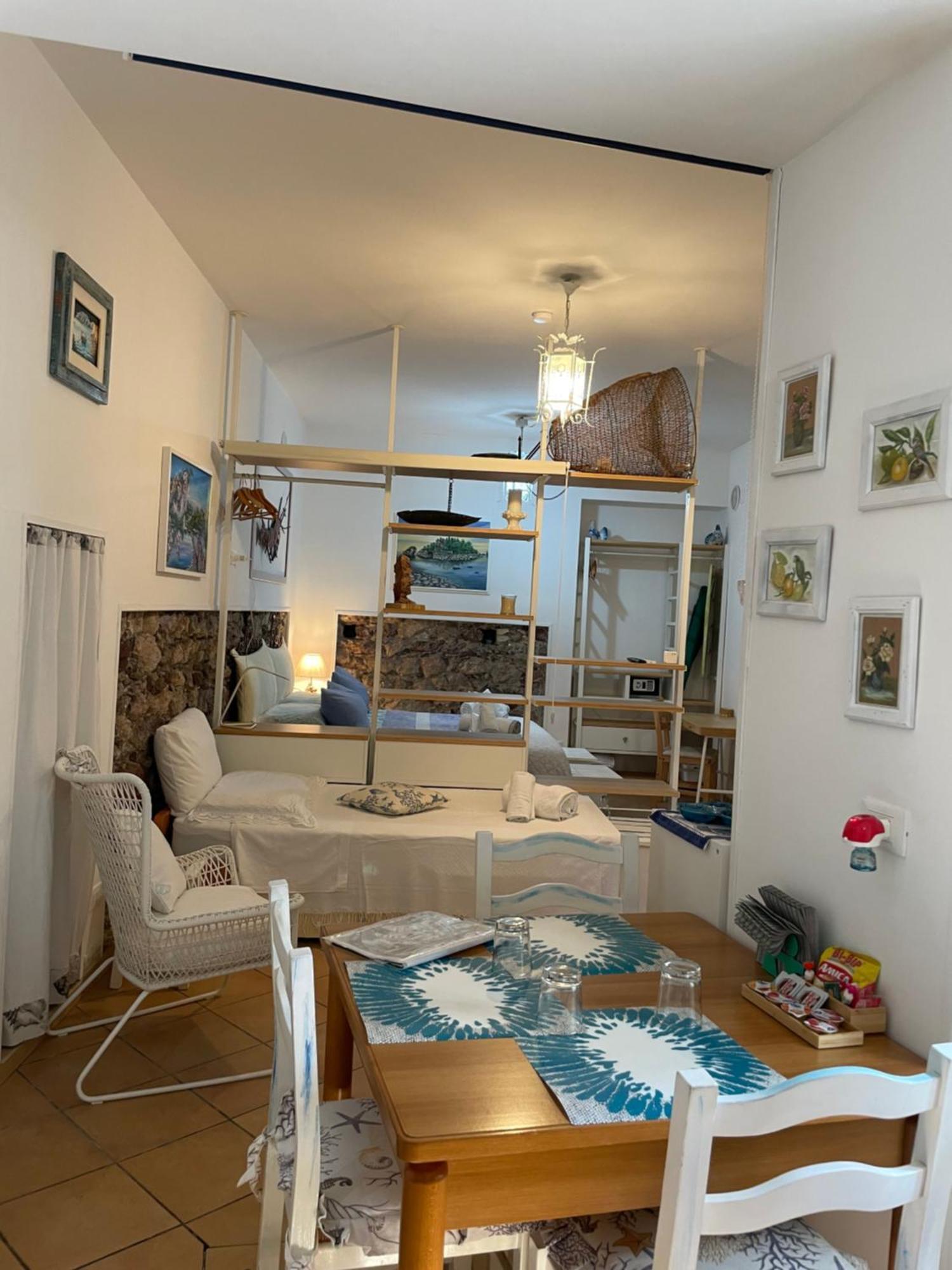 Salu' Appartement Taormina Buitenkant foto